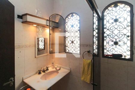 Casa à venda com 199m², 3 quartos e 2 vagasBanheiro