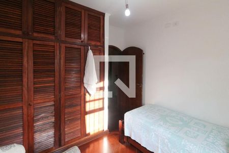 Casa à venda com 199m², 3 quartos e 2 vagasQuarto 3