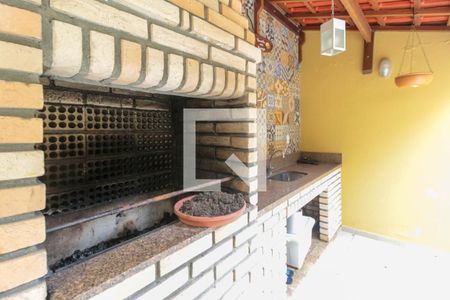 Casa à venda com 199m², 3 quartos e 2 vagasChurrasqueira