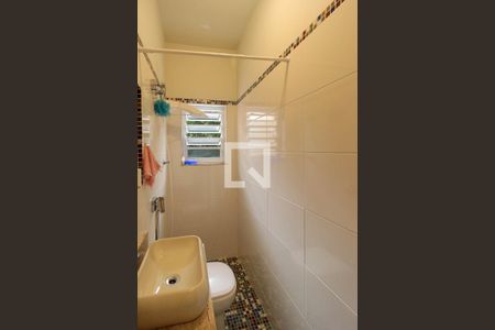 Casa à venda com 199m², 3 quartos e 2 vagasBanheiro de serviço