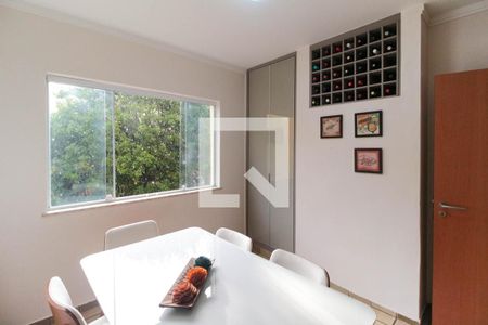 Casa à venda com 199m², 3 quartos e 2 vagasCopa