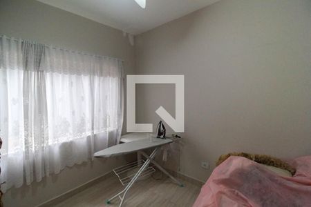 Casa à venda com 199m², 3 quartos e 2 vagasQuarto de serviço