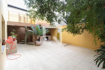 Casa à venda com 199m², 3 quartos e 2 vagasQuintal