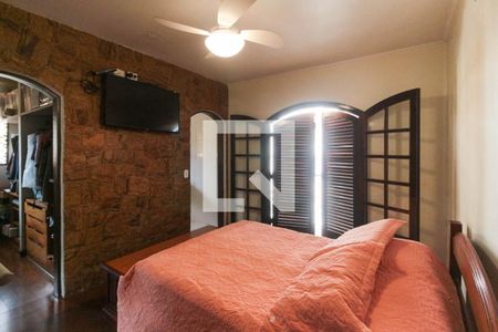 Casa à venda com 199m², 3 quartos e 2 vagasQuarto 1