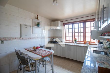 Casa à venda com 250m², 4 quartos e 2 vagas Casa à venda com 250m², 4 quartos e 2 vagasCozinha