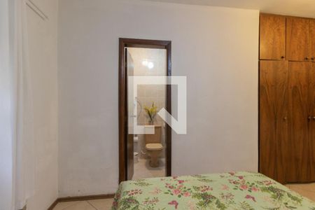 Casa para alugar com 500m², 4 quartos e 6 vagas Casa para alugar com 500m², 4 quartos e 6 vagasSuíte 1