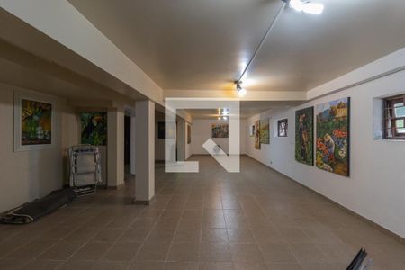 Casa para alugar com 500m², 4 quartos e 6 vagas Casa para alugar com 500m², 4 quartos e 6 vagasAteliê