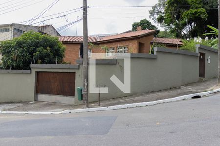Casa para alugar com 500m², 4 quartos e 6 vagas Casa para alugar com 500m², 4 quartos e 6 vagasFachada