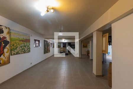 Casa para alugar com 500m², 4 quartos e 6 vagas Casa para alugar com 500m², 4 quartos e 6 vagasAteliê