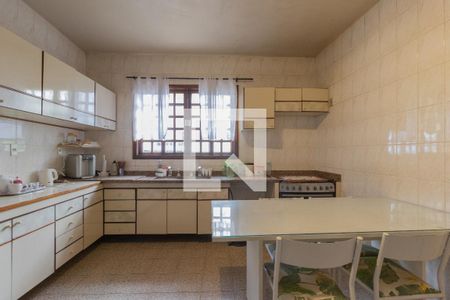Casa para alugar com 500m², 4 quartos e 6 vagas Casa para alugar com 500m², 4 quartos e 6 vagasCozinha