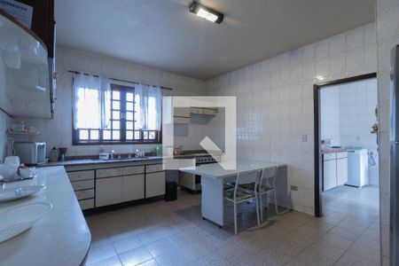 Casa para alugar com 500m², 4 quartos e 6 vagas Casa para alugar com 500m², 4 quartos e 6 vagasCozinha