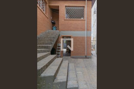 Casa para alugar com 500m², 4 quartos e 6 vagas Casa para alugar com 500m², 4 quartos e 6 vagasEscadas a Garagem