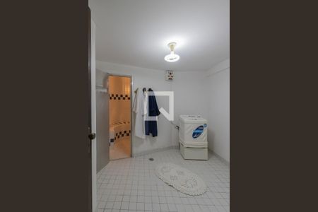 Casa para alugar com 500m², 4 quartos e 6 vagas Casa para alugar com 500m², 4 quartos e 6 vagasSauna