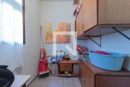 Casa para alugar com 500m², 4 quartos e 6 vagas Casa para alugar com 500m², 4 quartos e 6 vagasQuarto de Serviço