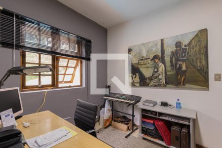 Casa para alugar com 500m², 4 quartos e 6 vagas Casa para alugar com 500m², 4 quartos e 6 vagasEscritório