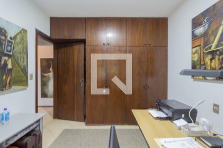 Casa para alugar com 500m², 4 quartos e 6 vagas Casa para alugar com 500m², 4 quartos e 6 vagasEscritório