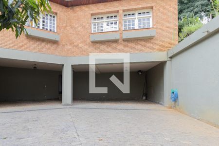 Casa para alugar com 500m², 4 quartos e 6 vagas Casa para alugar com 500m², 4 quartos e 6 vagasGaragem