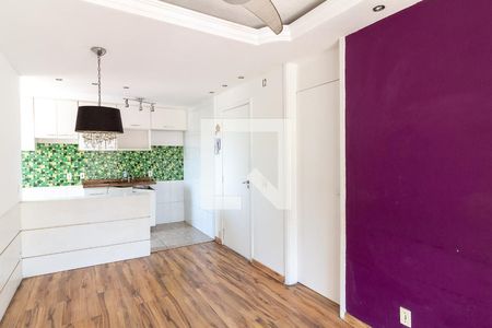 Sala de apartamento à venda com 3 quartos, 49m² em Parada de Lucas, Rio de Janeiro