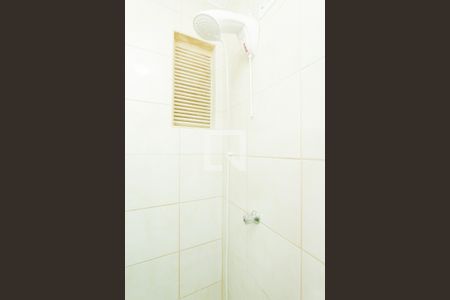 BANHEIRO de apartamento à venda com 2 quartos, 51m² em Passo D’areia, Porto Alegre