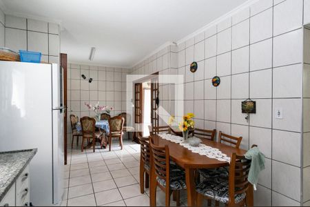 Casa à venda com 80m², 2 quartos e 4 vagas Casa à venda com 80m², 2 quartos e 4 vagasCozinha