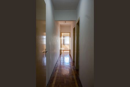 Corredor de apartamento à venda com 2 quartos, 77m² em Marechal Rondon, Canoas