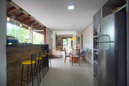 Casa à venda com 290m², 3 quartos e 1 vaga Casa à venda com 290m², 3 quartos e 1 vagaCozinha