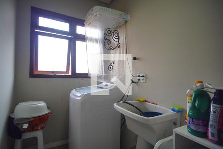 Casa à venda com 290m², 3 quartos e 1 vaga Casa à venda com 290m², 3 quartos e 1 vagaÁrea de Serviço