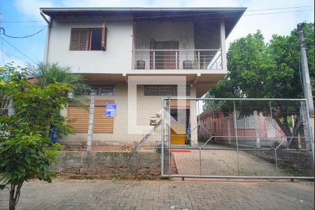 Casa à venda com 290m², 3 quartos e 1 vaga Casa à venda com 290m², 3 quartos e 1 vagaFachada