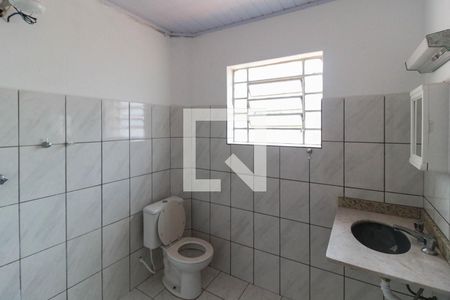 Banheiro de casa para alugar com 1 quarto, 40m² em Vila Monumento, São Paulo
