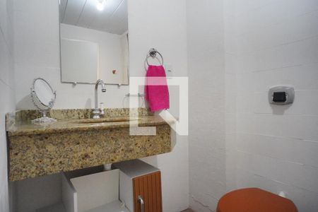 Apartamento para alugar com 78m², 2 quartos e sem vagaBanheiro corredor 