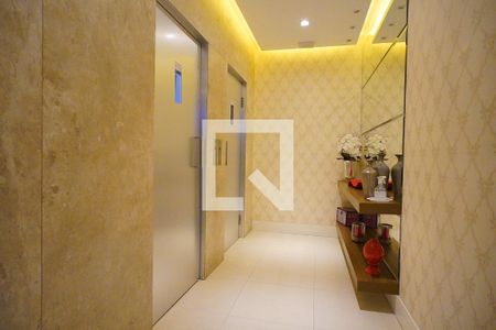 Apartamento para alugar com 78m², 2 quartos e sem vagaHall de entrada do prédio 