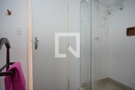 Apartamento para alugar com 78m², 2 quartos e sem vagaBanheiro corredor 