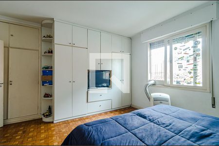 Casa à venda com 377m², 4 quartos e 4 vagas Casa à venda com 377m², 4 quartos e 4 vagasQuarto 3