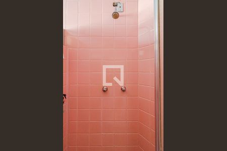 Casa à venda com 377m², 4 quartos e 4 vagas Casa à venda com 377m², 4 quartos e 4 vagasBanheiro da suíte 1