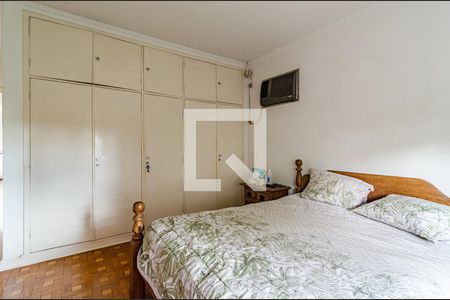 Casa à venda com 377m², 4 quartos e 4 vagas Casa à venda com 377m², 4 quartos e 4 vagasSuíte 2