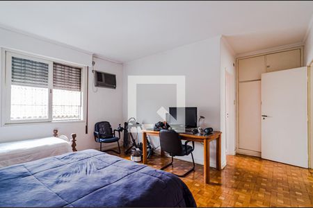 Casa à venda com 377m², 4 quartos e 4 vagas Casa à venda com 377m², 4 quartos e 4 vagasSuíte 1