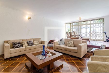 Sala de casa à venda com 4 quartos, 377m² em Alto de Pinheiros, São Paulo