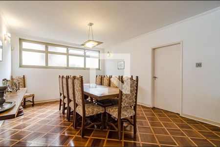 Sala de casa à venda com 4 quartos, 377m² em Alto de Pinheiros, São Paulo