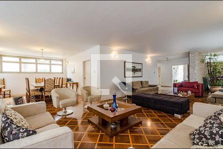 Sala de casa à venda com 4 quartos, 377m² em Alto de Pinheiros, São Paulo