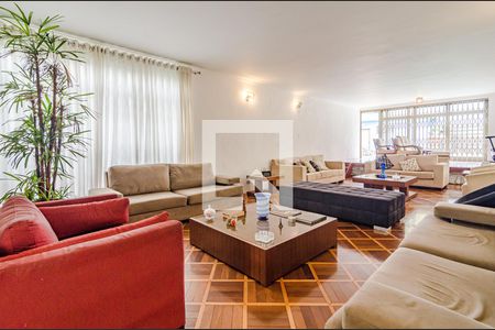 Sala de casa à venda com 4 quartos, 377m² em Alto de Pinheiros, São Paulo