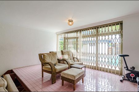 Sala de casa à venda com 4 quartos, 377m² em Alto de Pinheiros, São Paulo