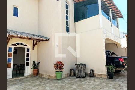Casa à venda com 300m², 4 quartos e 5 vagas