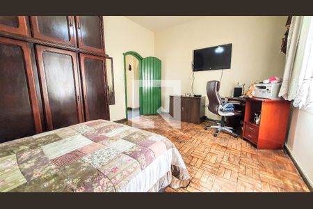 Casa à venda com 400m², 4 quartos e 2 vagas