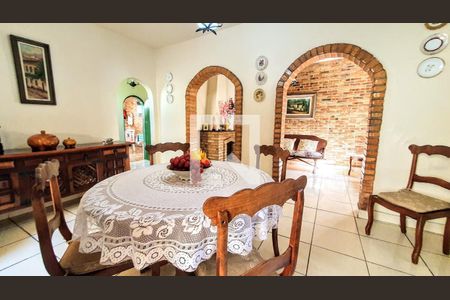 Casa à venda com 400m², 4 quartos e 2 vagas