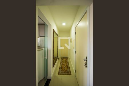 Corredor de apartamento para alugar com 1 quarto, 66m² em São José, Porto Alegre