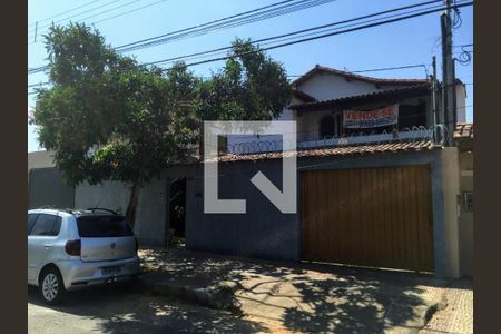 Casa à venda com 309m², 4 quartos e 2 vagas