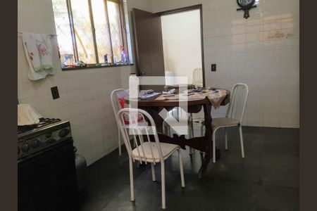 Casa à venda com 309m², 4 quartos e 2 vagas