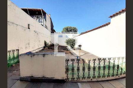 Casa à venda com 307m², 3 quartos e 2 vagas