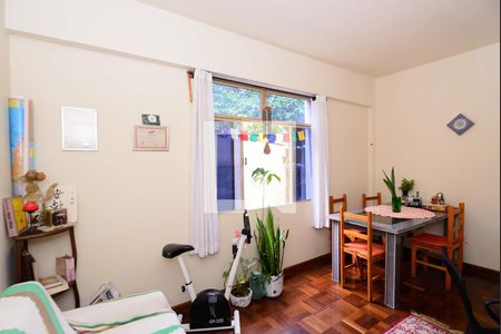 Apartamento à venda com 2 quartos, 52m² em Paraíso, Belo Horizonte