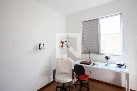 Apartamento à venda com 103m², 3 quartos e 2 vagasQuarto 2